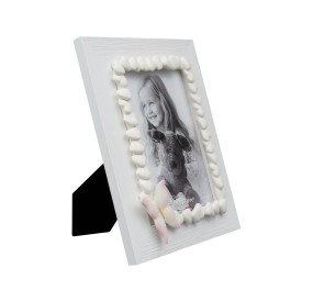 WHITE WOOD PHOTO FRAME WITH PINK BOW