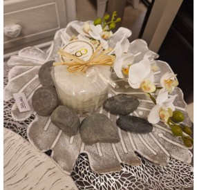 GRAY LEAF CENTERPIECE FLORAL COMPOSITION WITH STONES